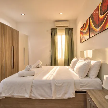 Bayview Court - Seafront With Balcony * Saint Julian's